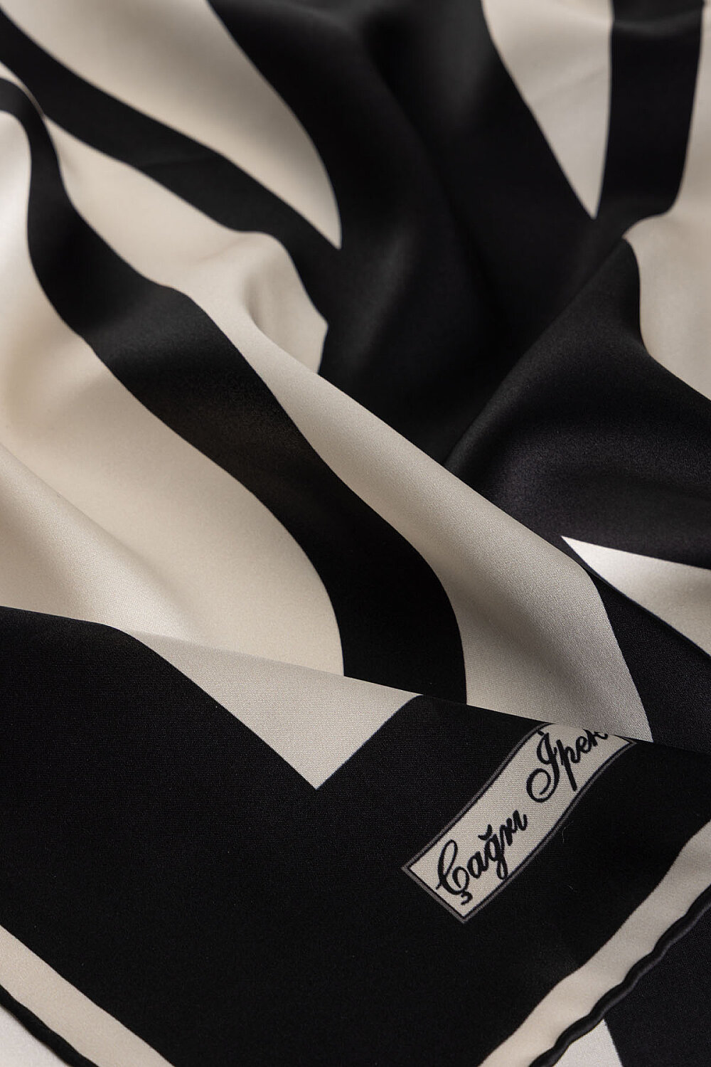 Cream Signature Pattern Sura Silk Square Scarf - 2
